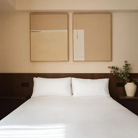 Limehome Bilbao San Mames 3*