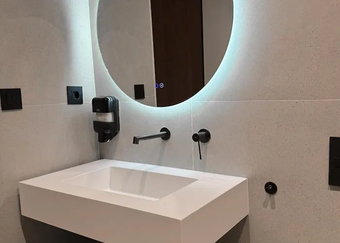 Limehome Juan Antonio Zunzunegui Apartahotel