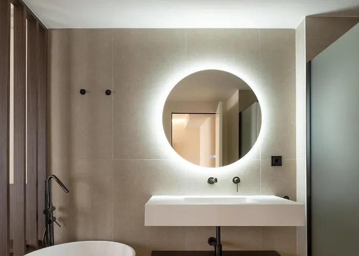 Limehome Juan Antonio Zunzunegui 3*