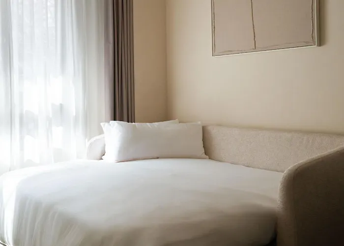 Limehome Juan Antonio Zunzunegui Aparthotel 4*