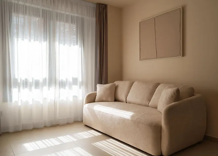 Limehome Juan Antonio Zunzunegui Aparthotel 4*