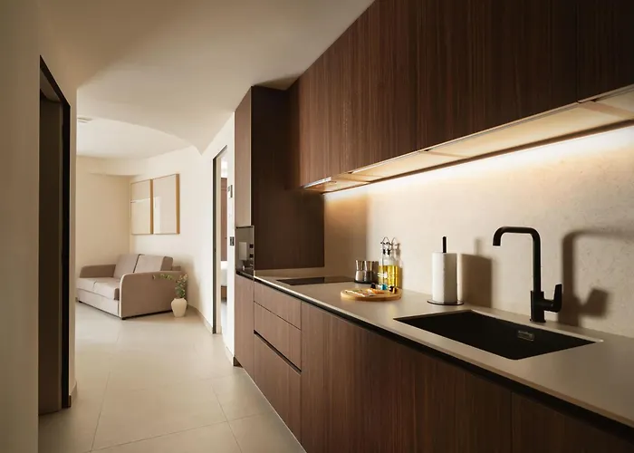 Limehome Juan Antonio Zunzunegui 4*